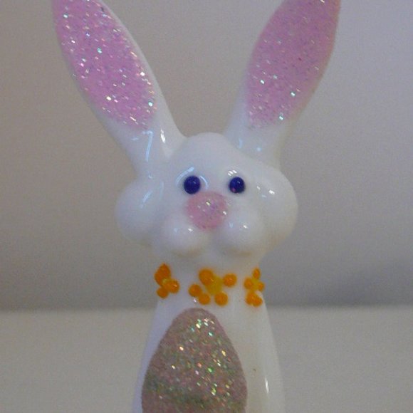 White Ceramic Easter Bunny Rabbit Figurine Glitter Egg, Ears & Nose. Flower Neck - Picture 3 of 7